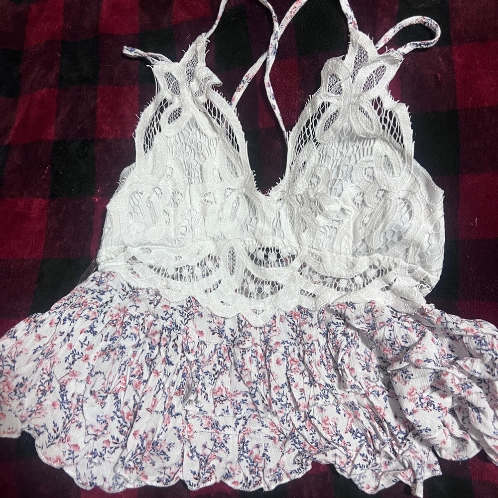 Trixxi White and Pink Floral Lace Top